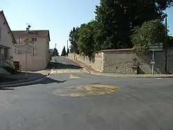 Route départementale 142 vers Saint-Rémy-en-Rollat