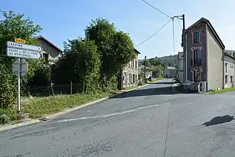 La D 422 vers Lavoine