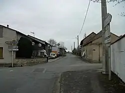 Route départementale 443 vers Effiat