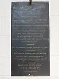 Dalle funéraire restituée de saint Jean-Baptiste de La Salle.