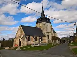 L'église et le monument aux morts