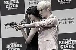 Les interprètes sud-coréens Dana Hong (Bonnie) et Key (Clyde) à la conférence de presse de Bonnie & Clyde.