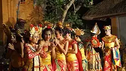 Danseuses indonésiennes