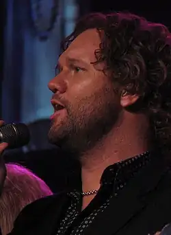 Description de l'image David Phelps (cropped).jpg.