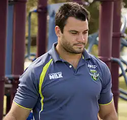 Description de l'image David Shillington at an Raiders autograph session at Bolton Park.jpg.