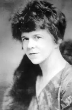 Description de l'image Dawn Powell (1965-1965) circa 1930.png.