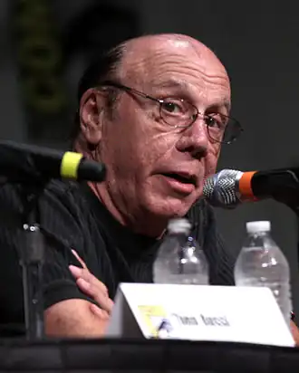 Dayton Callie dans le rôle de Wayne Unser.