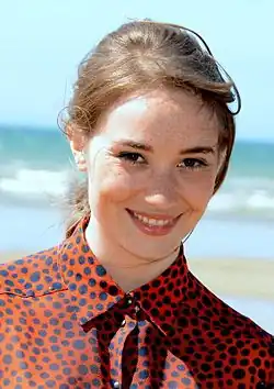  Deborah François de jour et de face