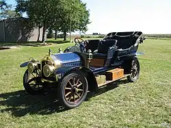 Delaugère et Clayette, constructeur automobile à Orléans.