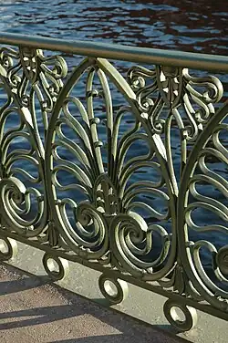 Décor de palmette du pont Demidov à Saint-Pétersbourg.