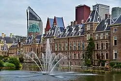 Description de cette image, également commentée ci-après