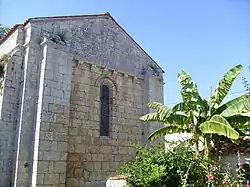 Chevet de l'église de Dercie.
