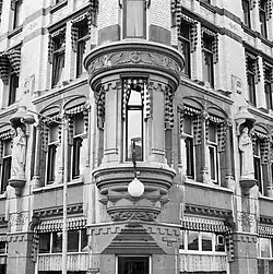 Un angle du bâtiment