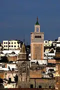 Vue du clocher et du minaret de la mosquée Zitouna.