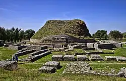 Le Dharmarajika stupa de Taxila. Édifié par l'empereur Maurya Ashoka, au IIIe&nbsp;siècle AEC