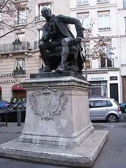 Monument à Denis Diderot (1886), Paris, boulevard Saint-Germain.