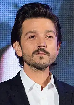 Diego Luna est l'interprète de Cassian Andor.