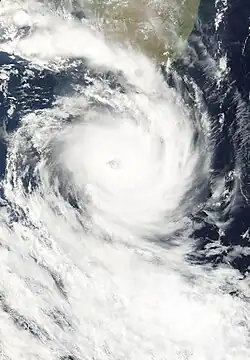 Dikeledi à son maximum d'intensité le 16 janvier au sud de Madagascar.