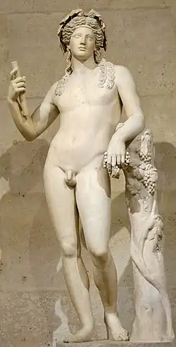 Statue romaine de Dionysos du IIe&nbsp;siècle d'après un modèle hellénistique. Paris, musée du Louvre.