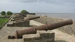 Canons fixes du Fort Diu