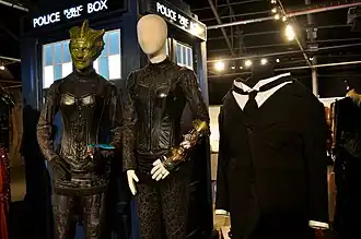 Costumes de Madame Vastra, Jenny Flint et Strax.