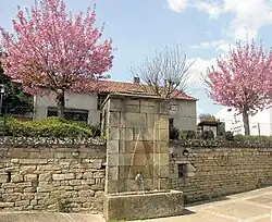 La fontaine du Rue du Rouillon.