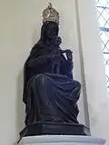 Statue de la Vierge noire.