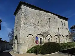 L'église Saint-Pierre-ès-Liens.
