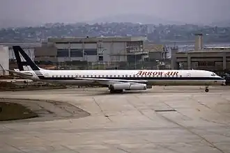 Un Douglas DC-8-63CF d':Arrow Air&nbsp;(en) similaire à celui impliqué dans l'accident