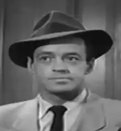 Description de l'image Douglas Henderson in The Public Defender (Behind Bars).jpg.