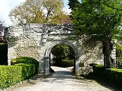 Le châtelet d'entrée.