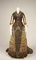 Robe, v. 1880.