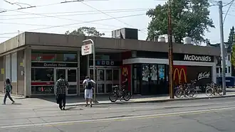 Image illustrative de l’article Dundas West (métro de Toronto)