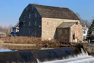 Le  Raritan et le moulin de Dunham.