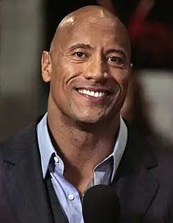 Dwayne Johnson interprète Luke Hobbs dans les épisodes 5 à 8, Hobbs and Shaw, 11 et Hobbs and Reyes (7 films).