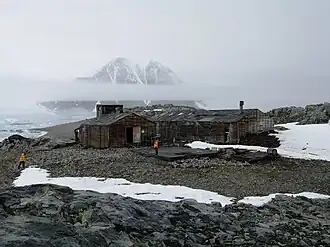 Image illustrative de l'article Base Est