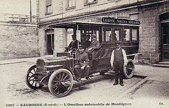 L'omnibus Eaubonne - Margency - Montlignon permettait aux habitants de prendre le train vers 1900.