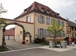 Presbytère (XVIIIe&nbsp;siècle),4 place de la Mairie.