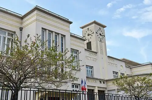 L'école Louis-Pasteur, classé « bâtiment remarquable de l'après-guerre ».