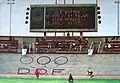 Tableau d'affichage utilisé lors du 10e kilomètre du record de l'heure d'Eddy Merckx à Mexico en 1972.