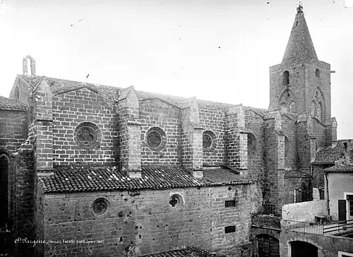 Le côté nord de l'église