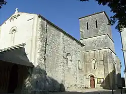 L'église Saint-Gervais et Saint-Protais.