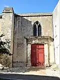 Entrée latérale de l'église.