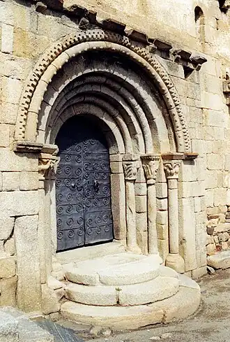 Le portail méridional