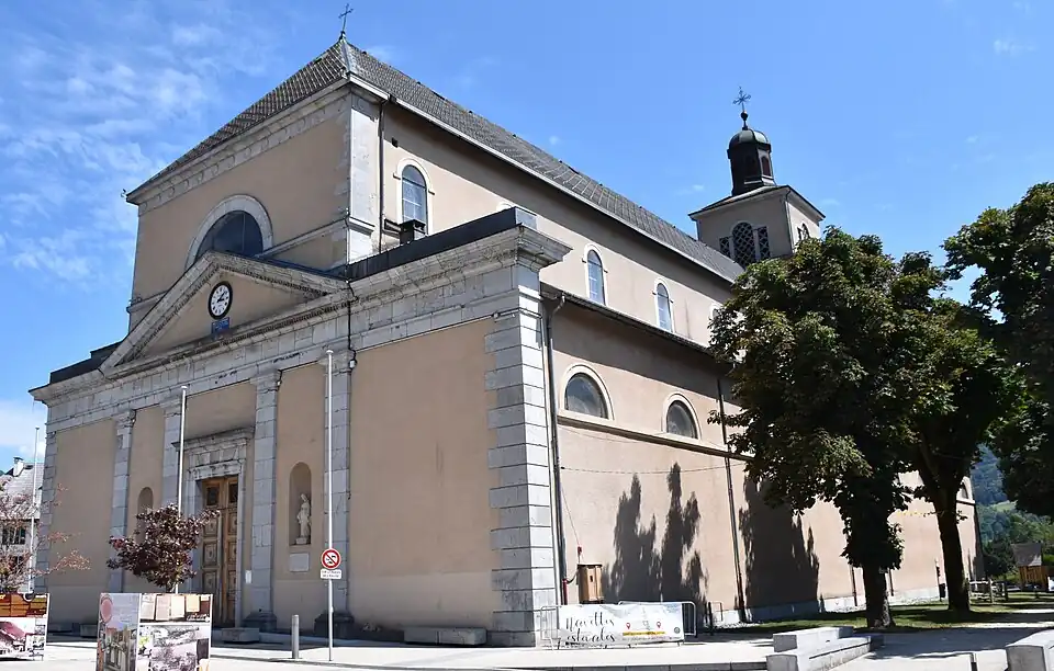 L'église Saint-Jean-Baptiste.