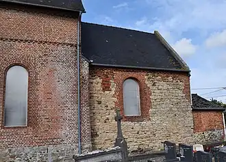 Traces de remaniement.