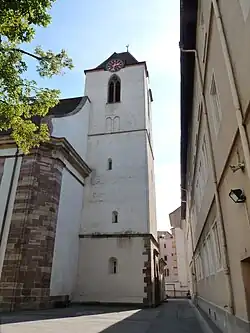 Ouvertures aux niveaux inférieurs.