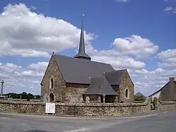 Église vue depuis le bourg