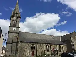 Église Saint-Pierre.