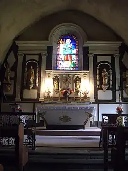 Abside de l'église de Mazoires.